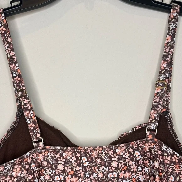 ⚡️NWT Refuge Floral One Piece Swimsuit - Picture 8 of 10